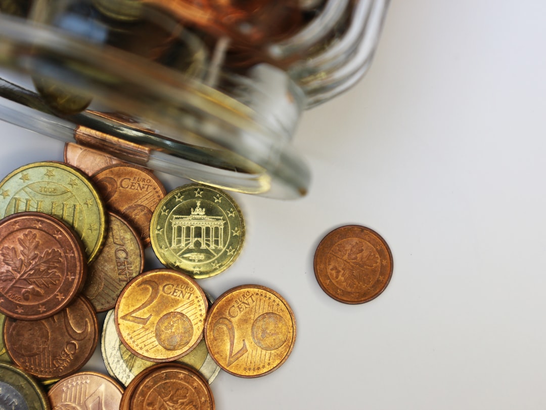 How to Become Financially Independent as a Student 1 Photo Savings jar